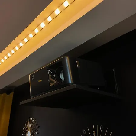 아파트 L'ecrin D'or - - Cinema Prive 쏘뮤흐